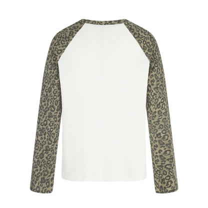 Women’s Long Sleeve Shirt in Baseball Style with Leopard Sleeves and Graphic Print EVA-US