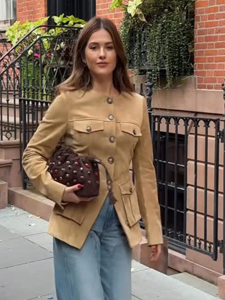 Women’s short jacket in military utility style with patched flap pockets and round neckline EVA-US