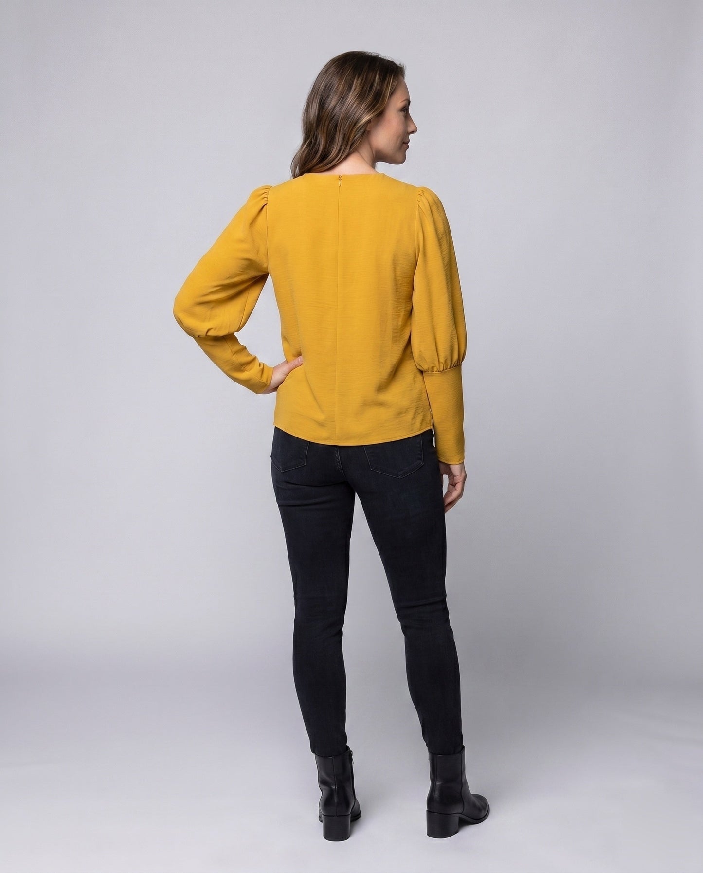 Product 15633169744202 - back_view