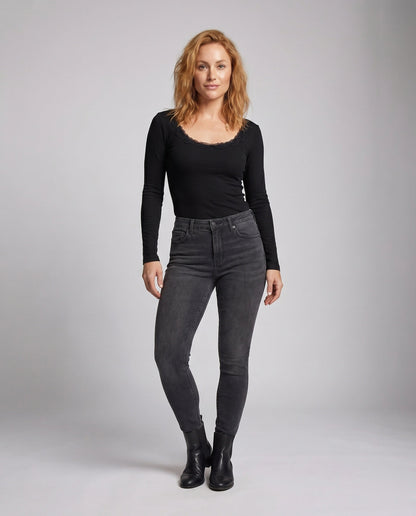 Product 15636516569418 - full_body_front