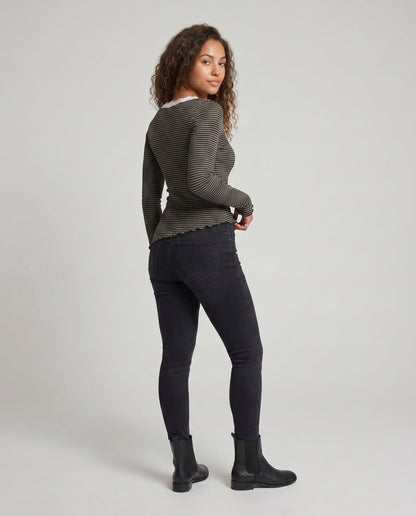 Product 15637855895882 - back_view