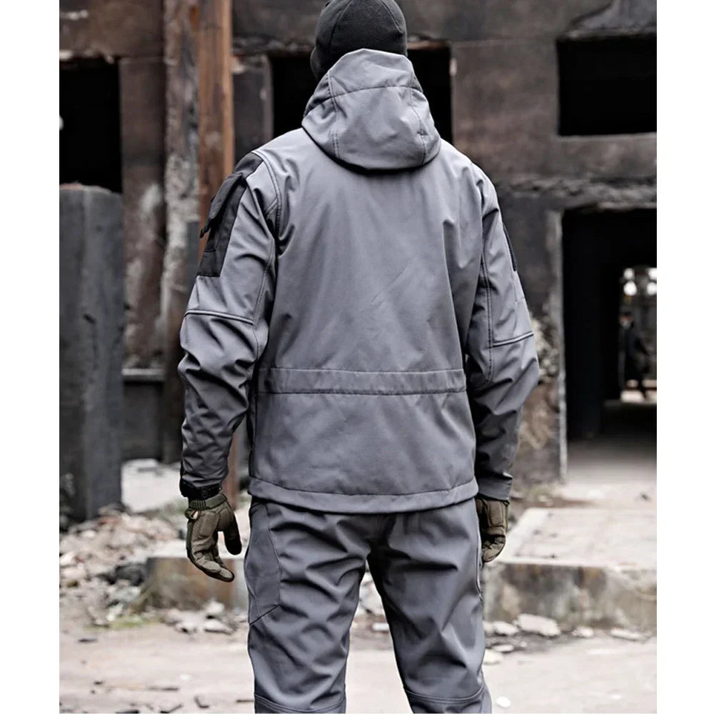 EVA-US - Waterproof thermal suit with multiple pockets for men