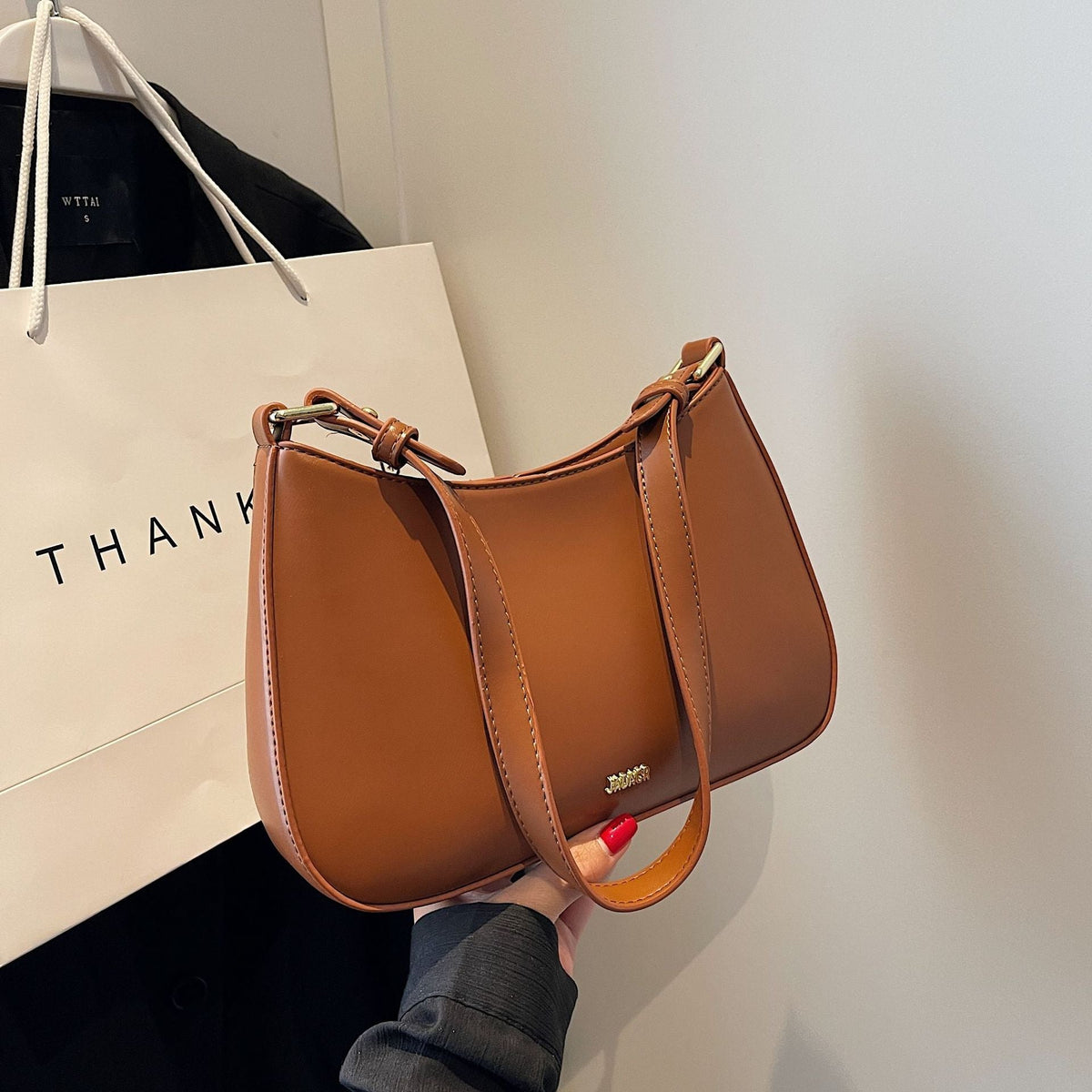 EVA-US | Stylish small handbag – For fashion lovers