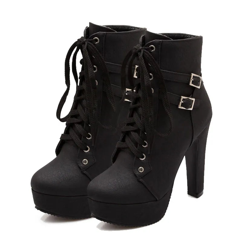 EVA-US | Lace-up boots with belt buckle