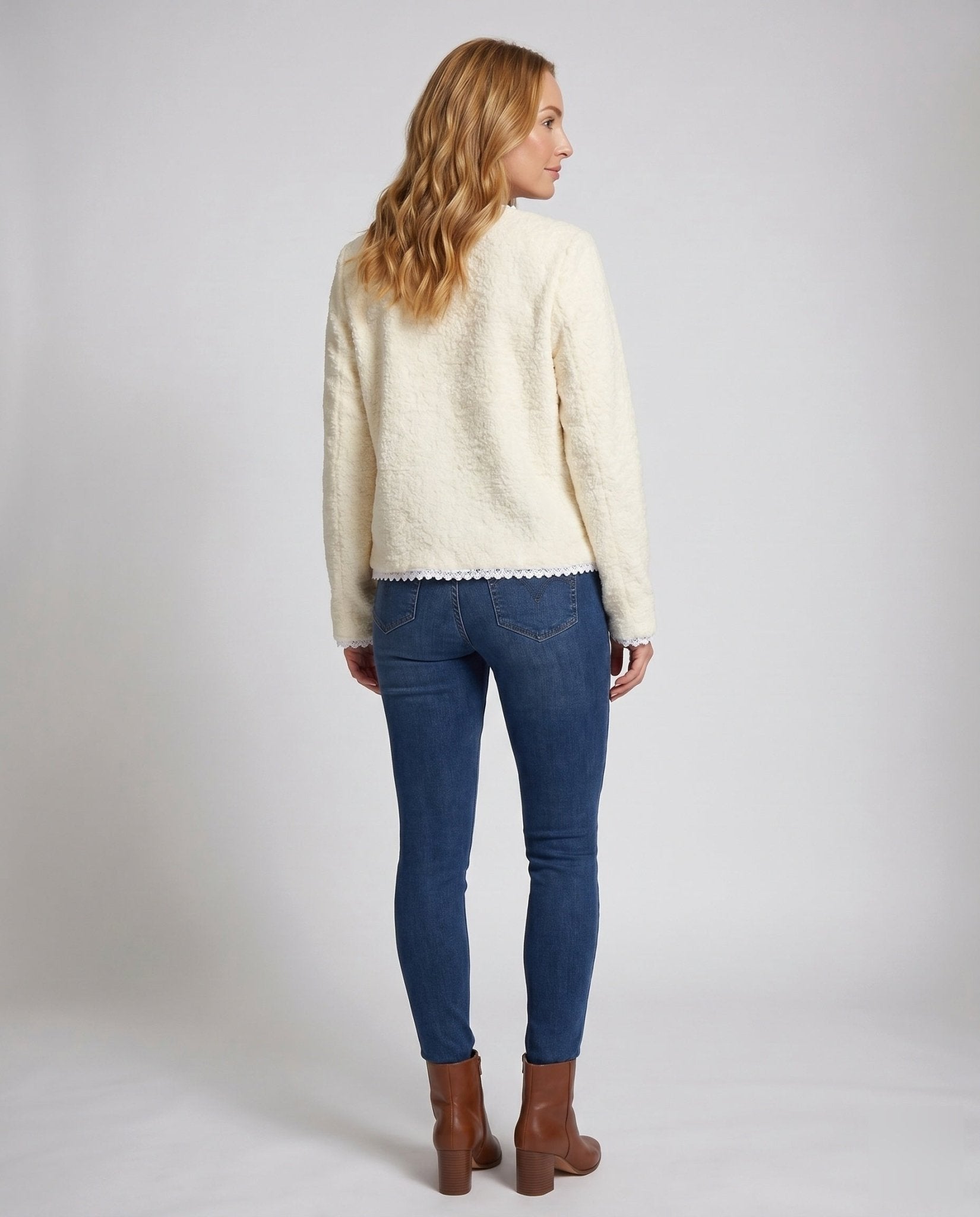 Ladies cardigan with elegant lace accents and practical pockets - Chichicherry