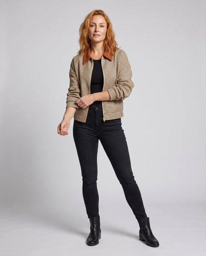 Ladies fashionable check jacket with contrasting collar - Chichicherry