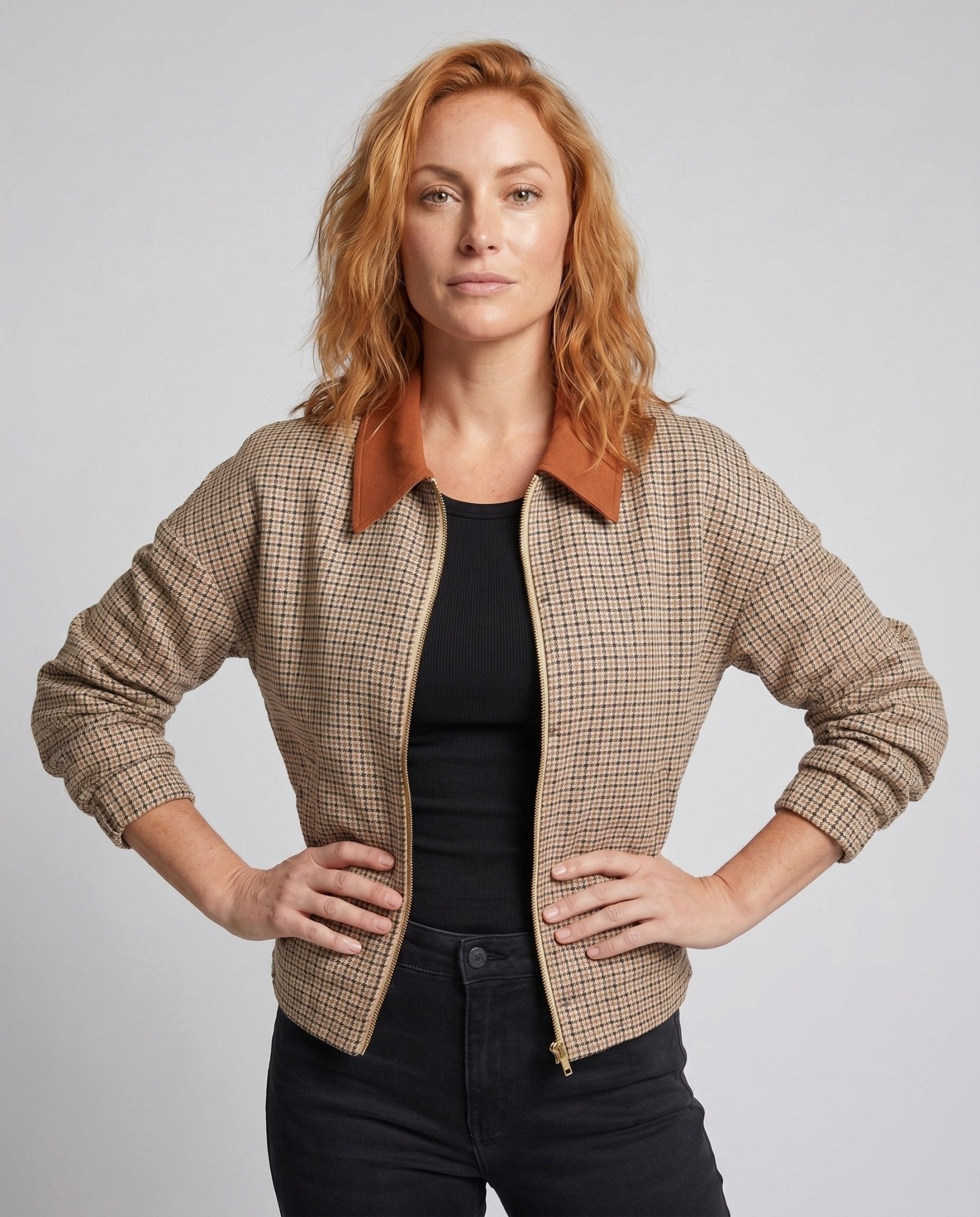 Ladies fashionable check jacket with contrasting collar - Chichicherry