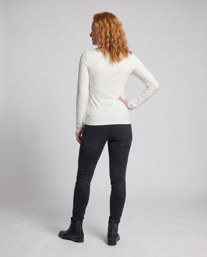 Ladies long sleeve shirt with delicate lace embellishments - Chichicherry