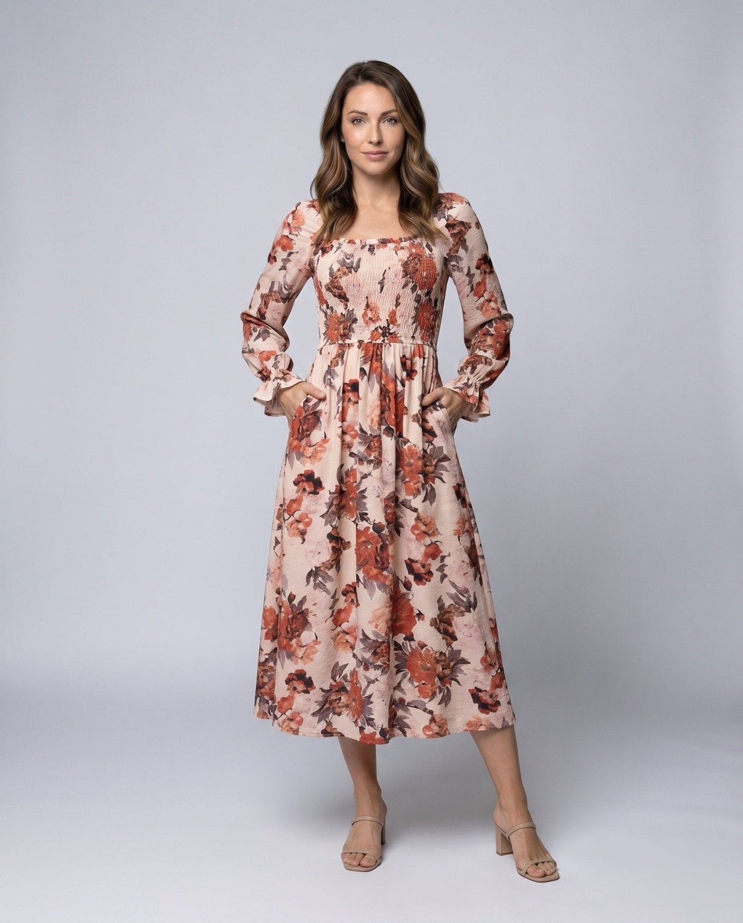 Ladies maxi dress with elegant floral pattern and feminine ruffles - Chichicherry
