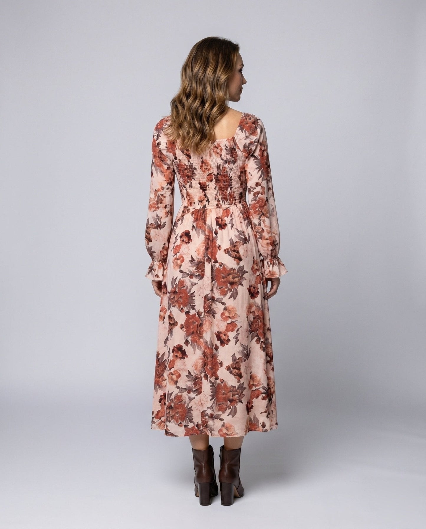 Ladies maxi dress with elegant floral pattern and feminine ruffles - Chichicherry