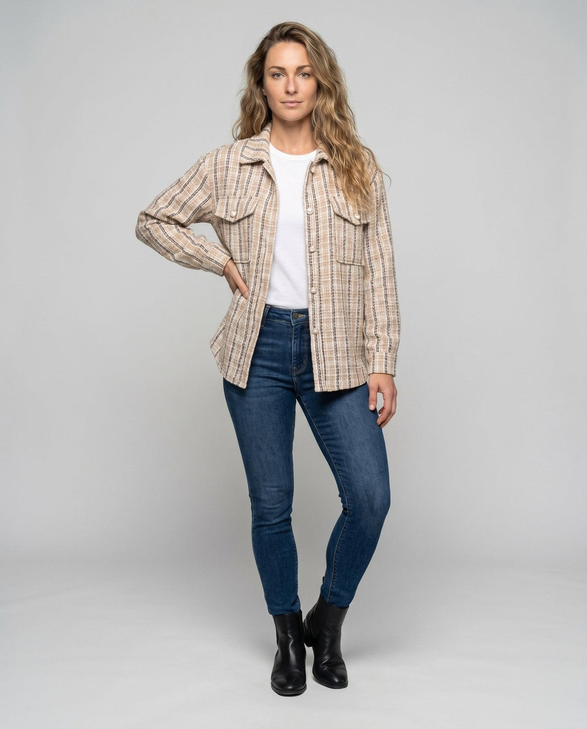 Women casual check jacket with reinforced pockets and elegant cut - Chichicherry