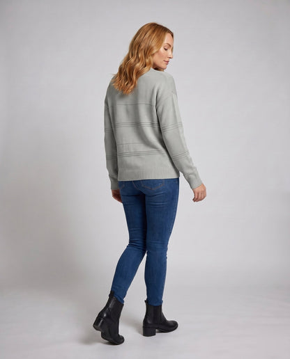 Women casual V neck sweater - Chichicherry