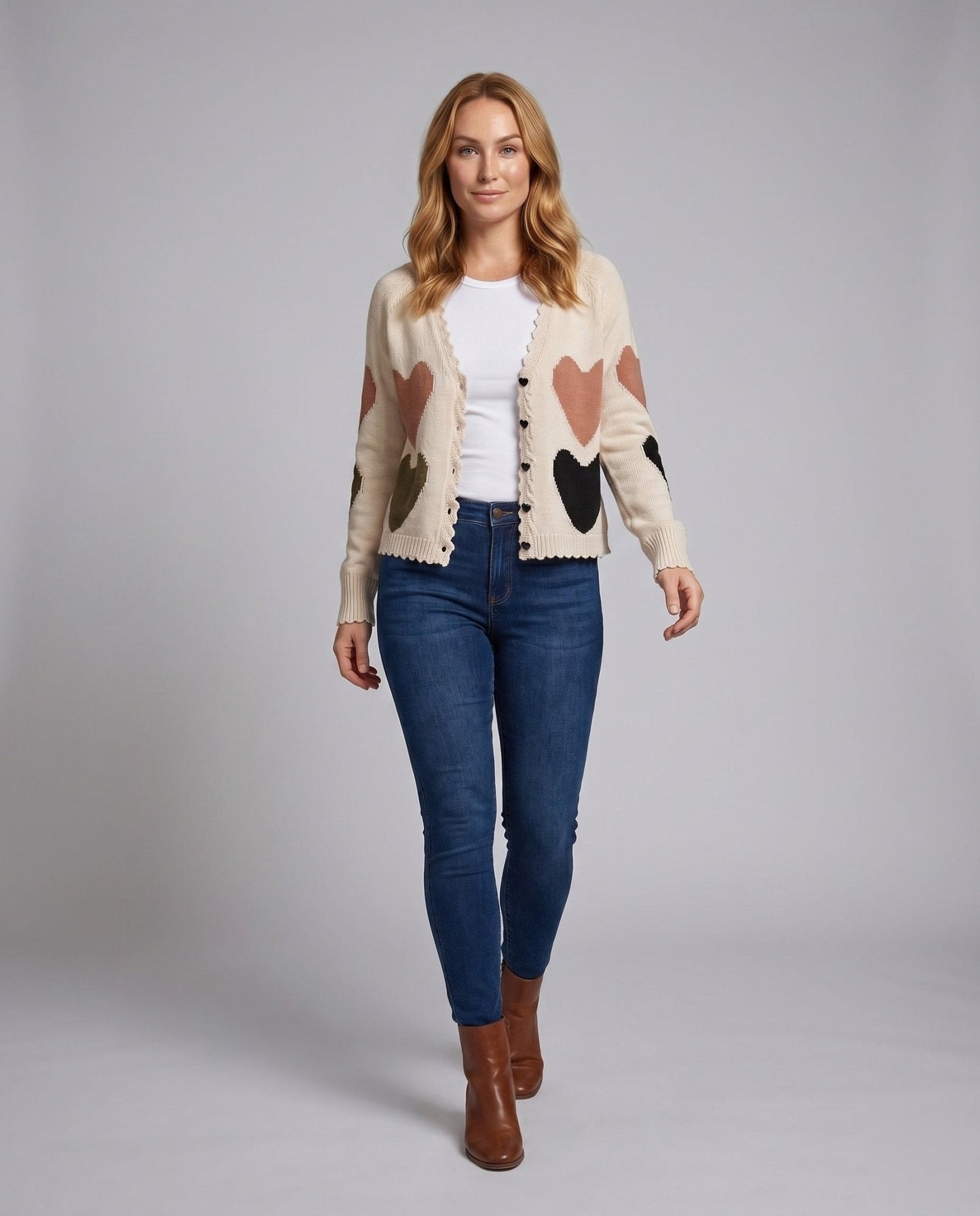 Women's cardigan with heart pattern and romantic design - Chichicherry
