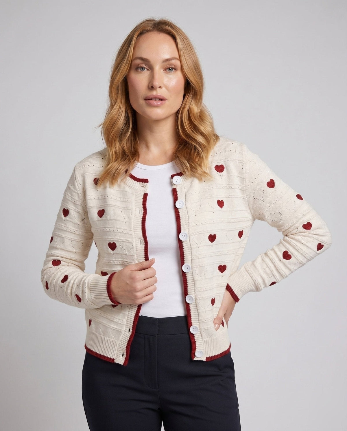 Women's cardigan with hearts and contrasting button details - Chichicherry