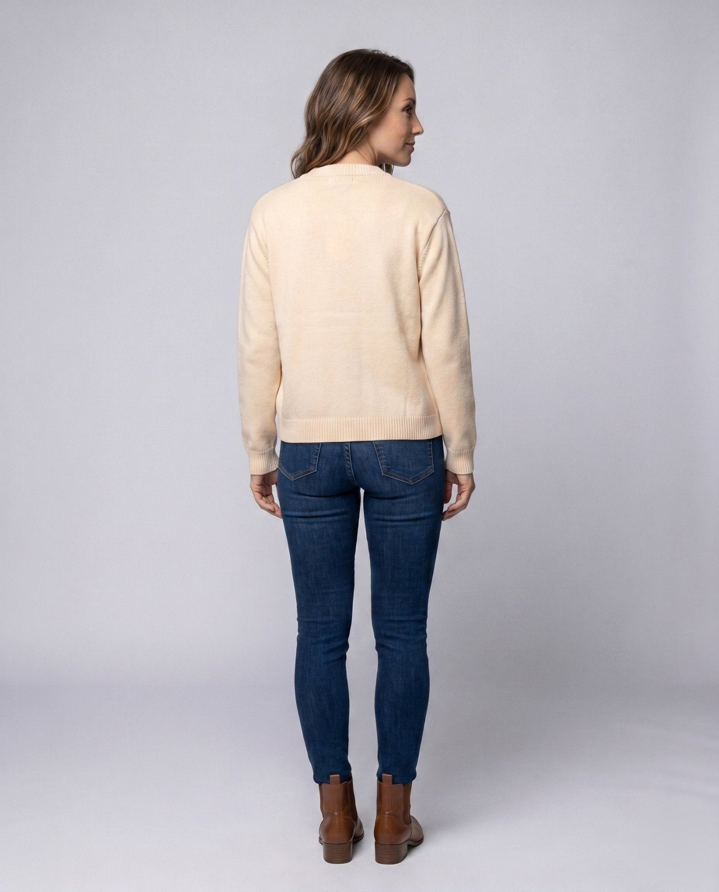 Women's cardigan with playful bear motif and button placket - Chichicherry