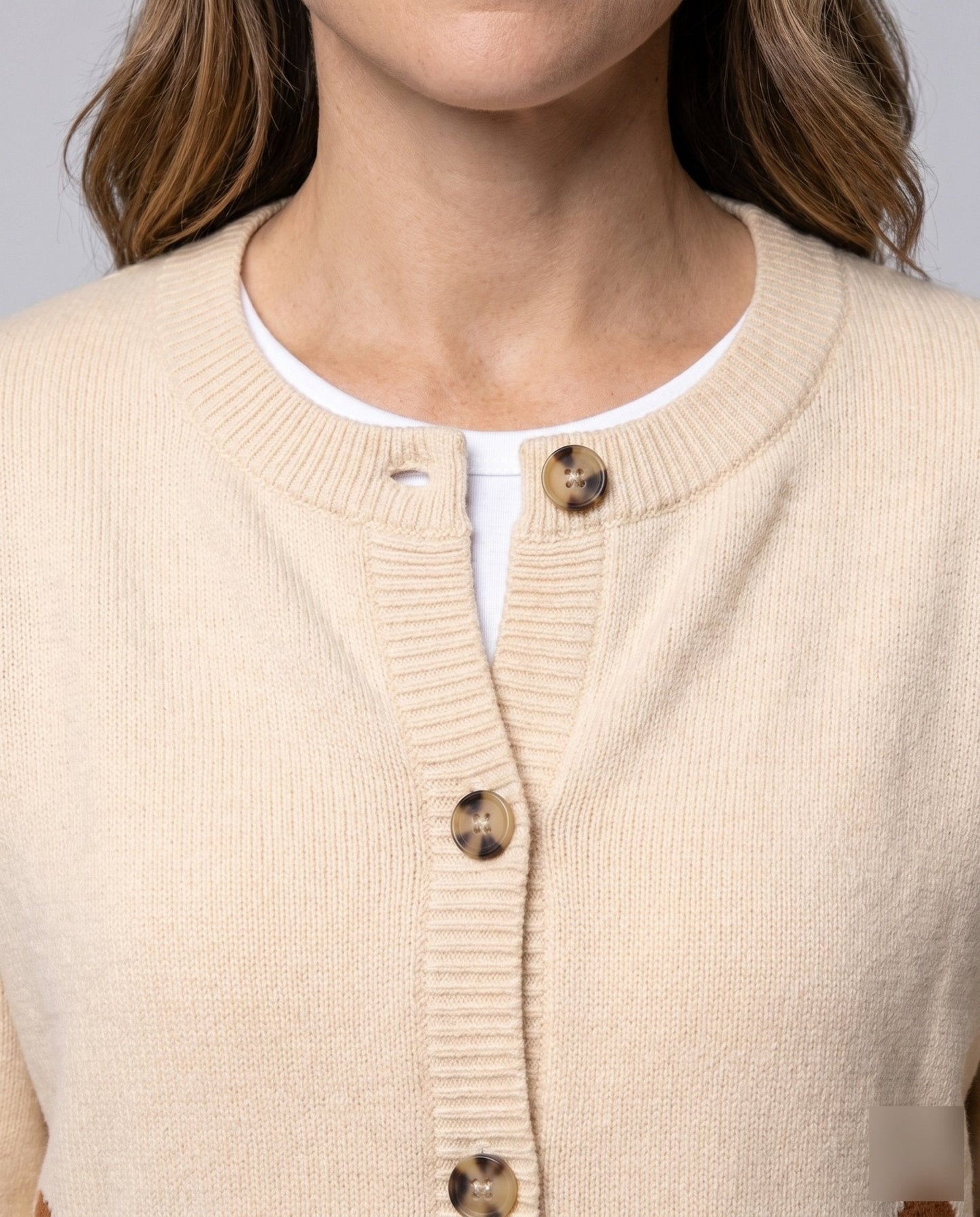 Women's cardigan with playful bear motif and button placket - Chichicherry