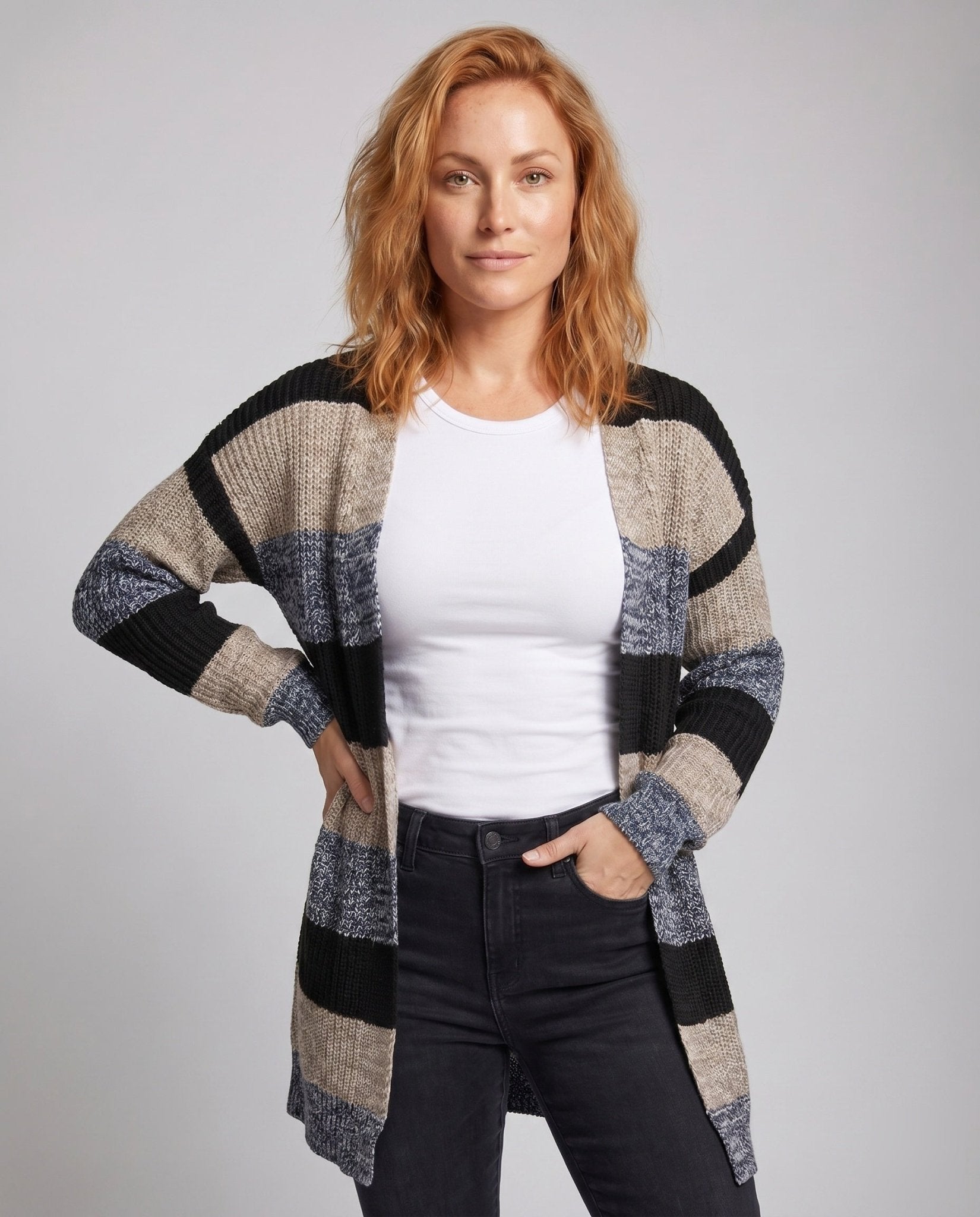 Women's cardigan with stylish striped pattern and oversized fit - Chichicherry