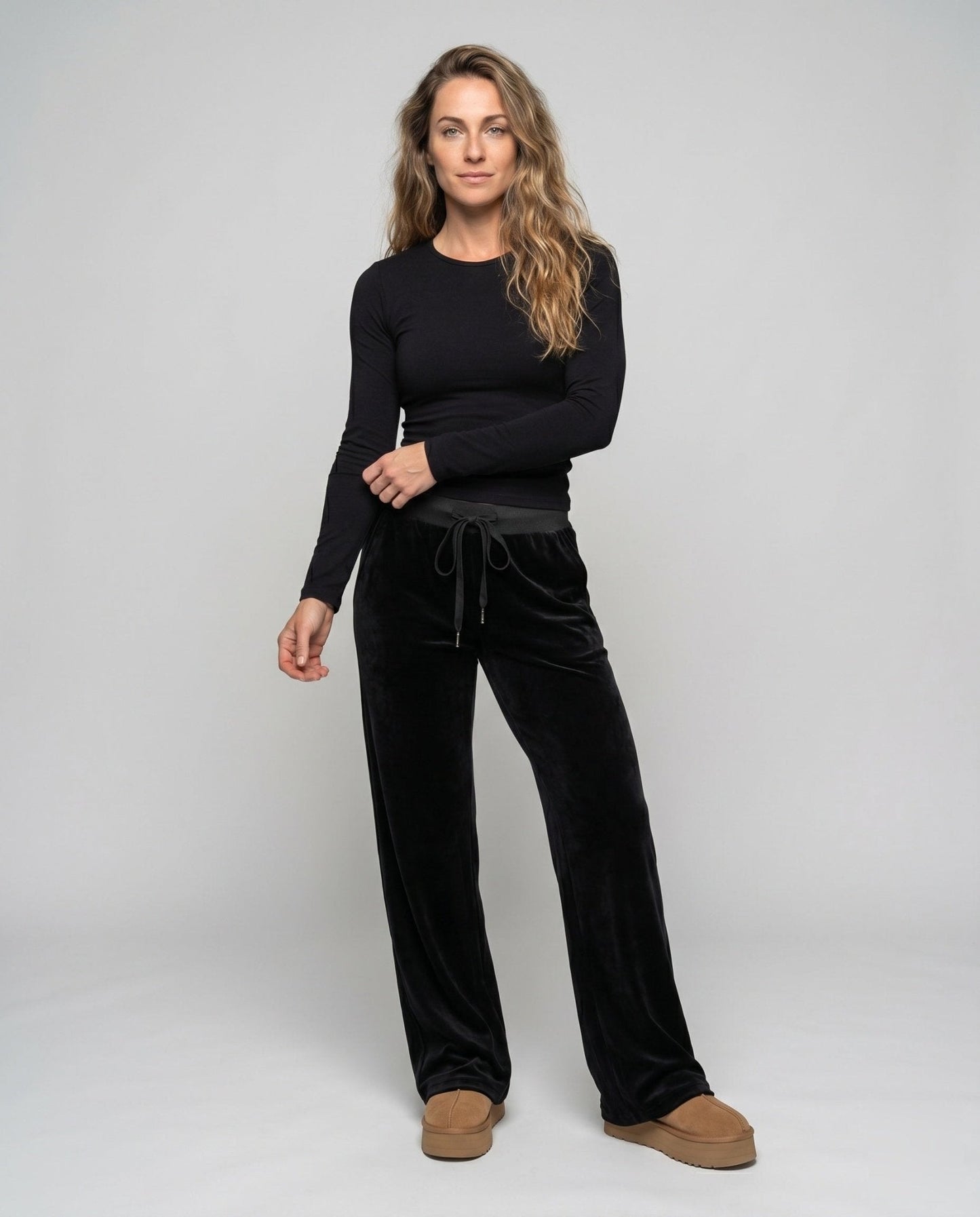 Women's casual and elegant velour trousers with wide leg - Chichicherry