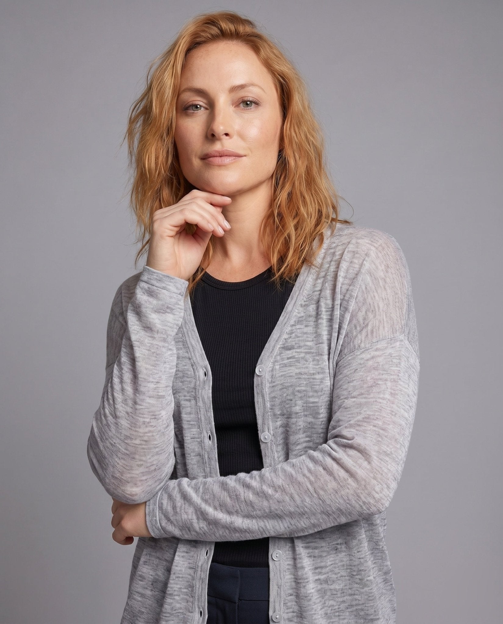 Women's casual cardigan with button details and asymmetrical cut - Chichicherry