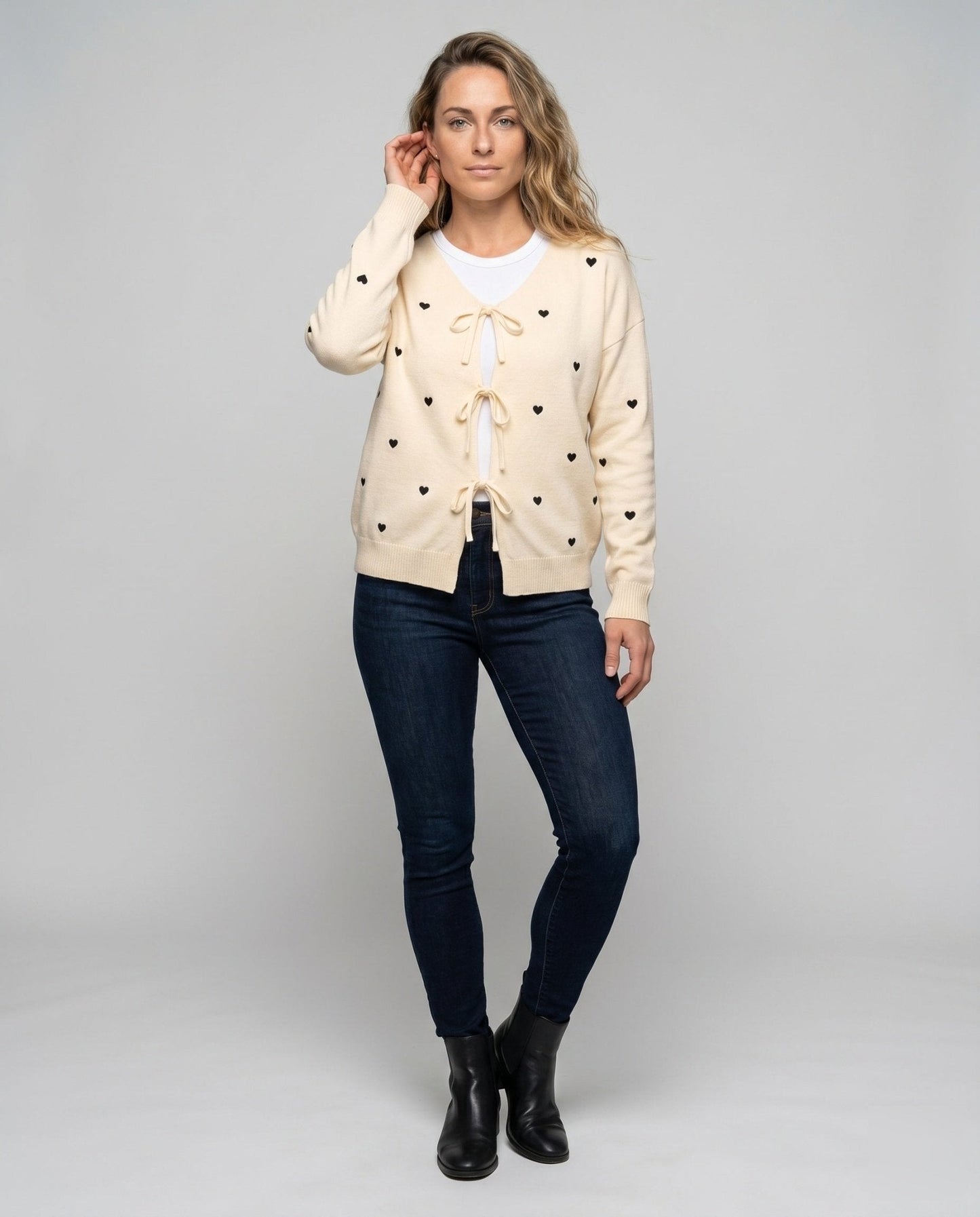 Women's casual cardigan with hearts and tie straps - Chichicherry