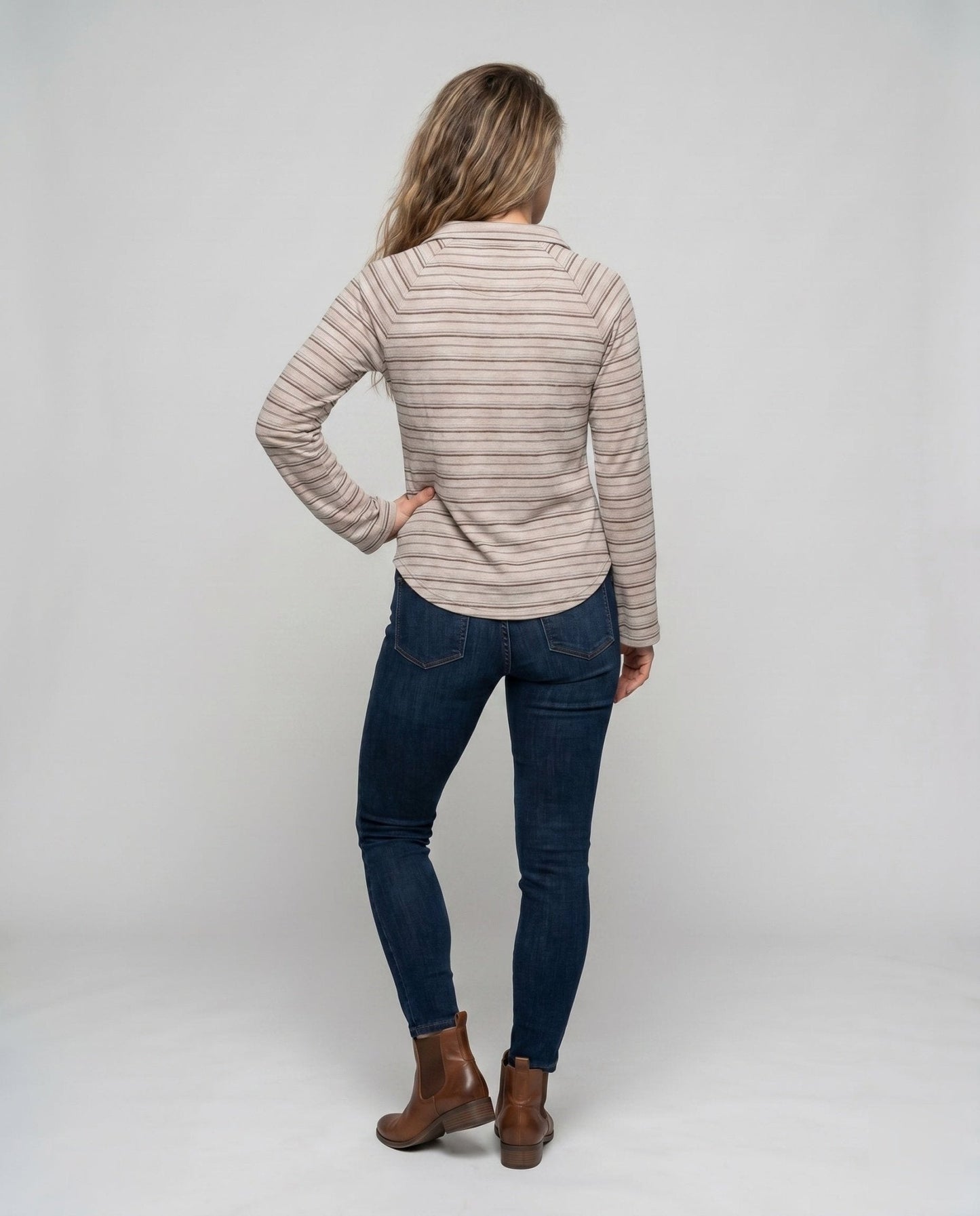 Women's Casual Long Sleeve Shirt with Fashionable Button Placket Design - Chichicherry