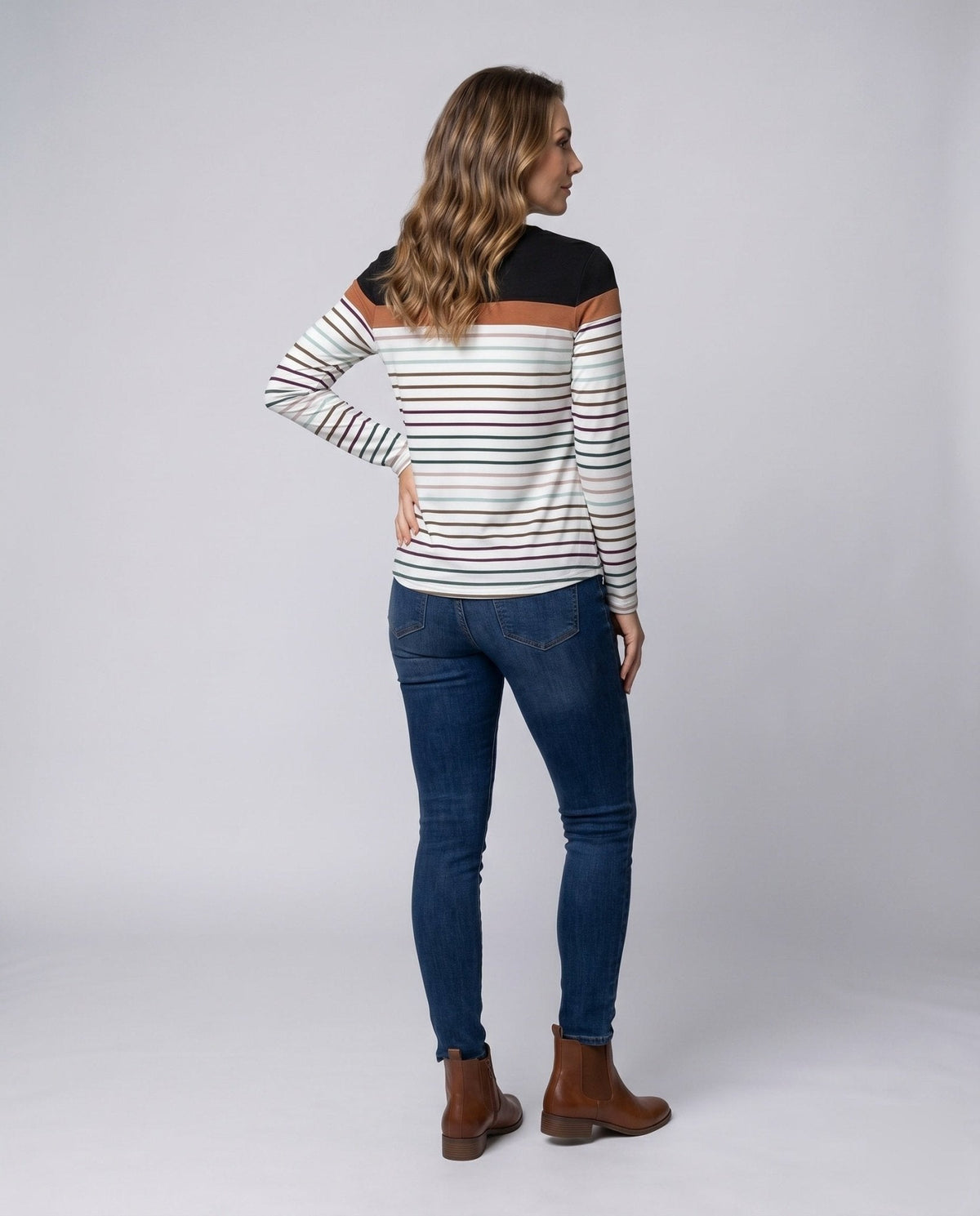 Women's casual long-sleeve shirt with fashionable striped pattern - Chichicherry