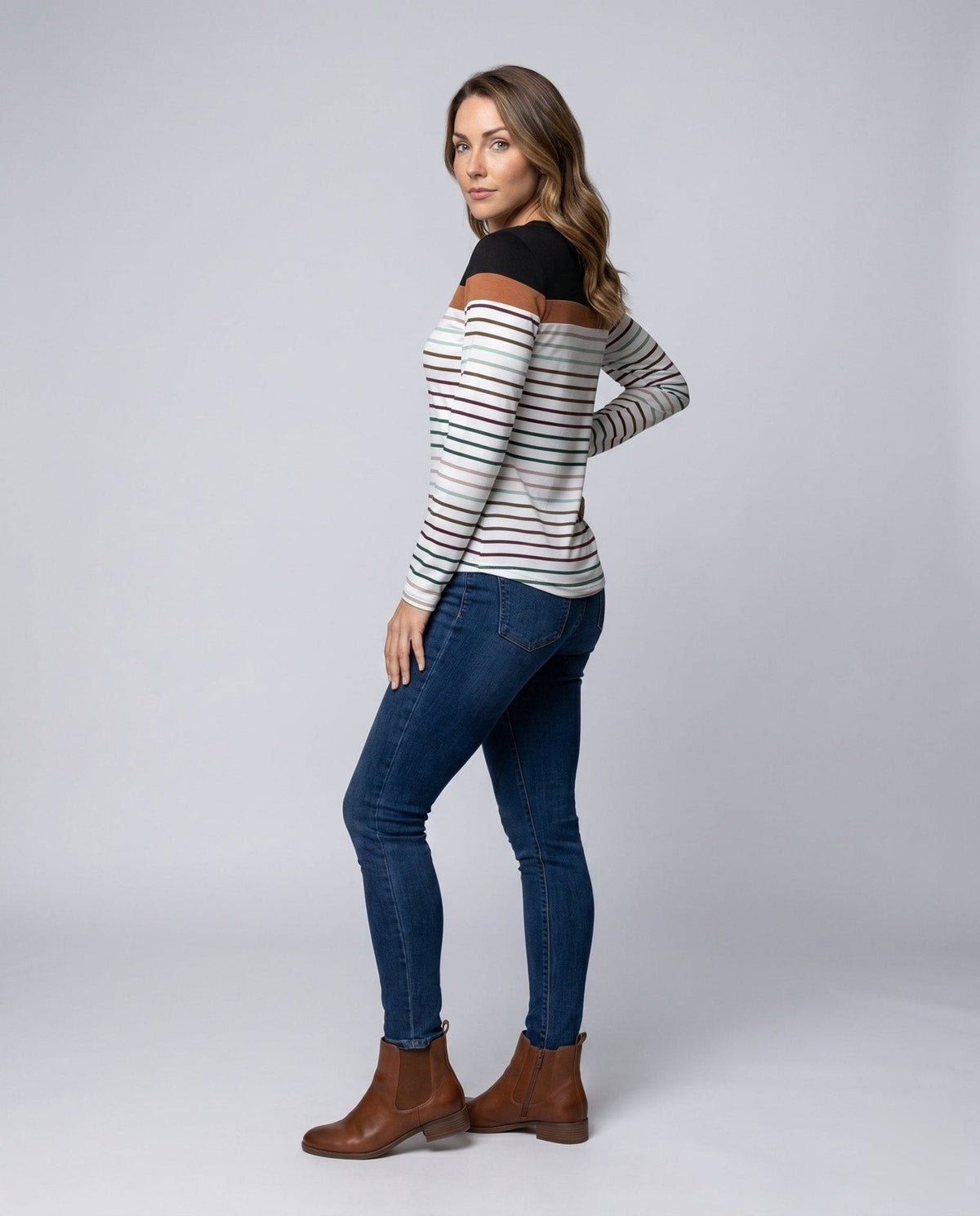Women's casual long-sleeve shirt with fashionable striped pattern - Chichicherry