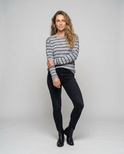Women's Casual Long Sleeve Shirt with Striped Design - Chichicherry