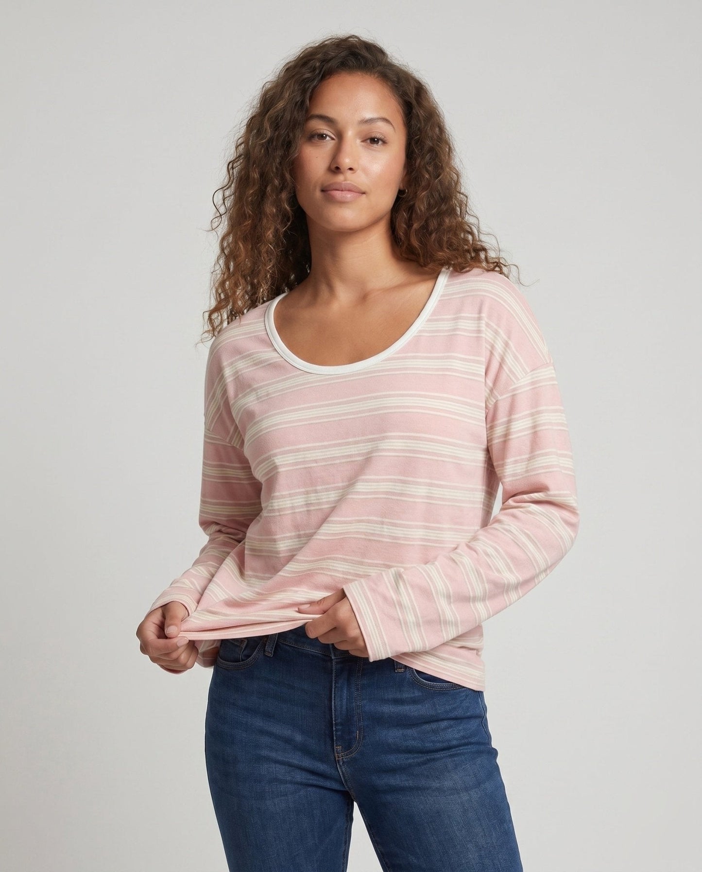 Women's casual long sleeve T-shirt with trendy striped pattern - Chichicherry
