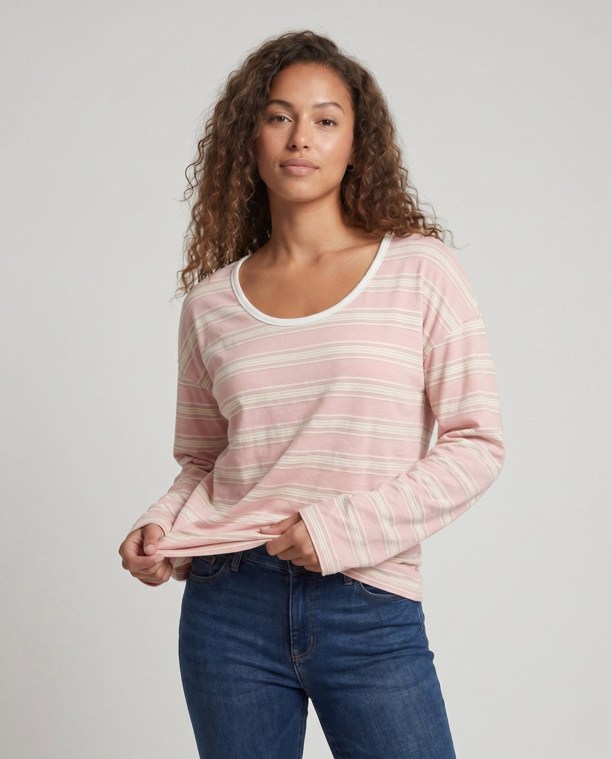 Women's casual long sleeve T-shirt with trendy striped pattern - Chichicherry