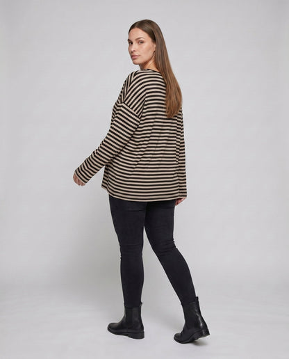 Women's Casual Oversized Shirt with Wide Stripes - Chichicherry