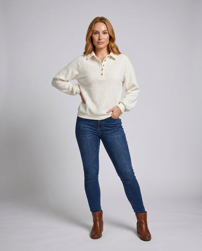 Women's casual sweater with textured fabric and button details - Chichicherry