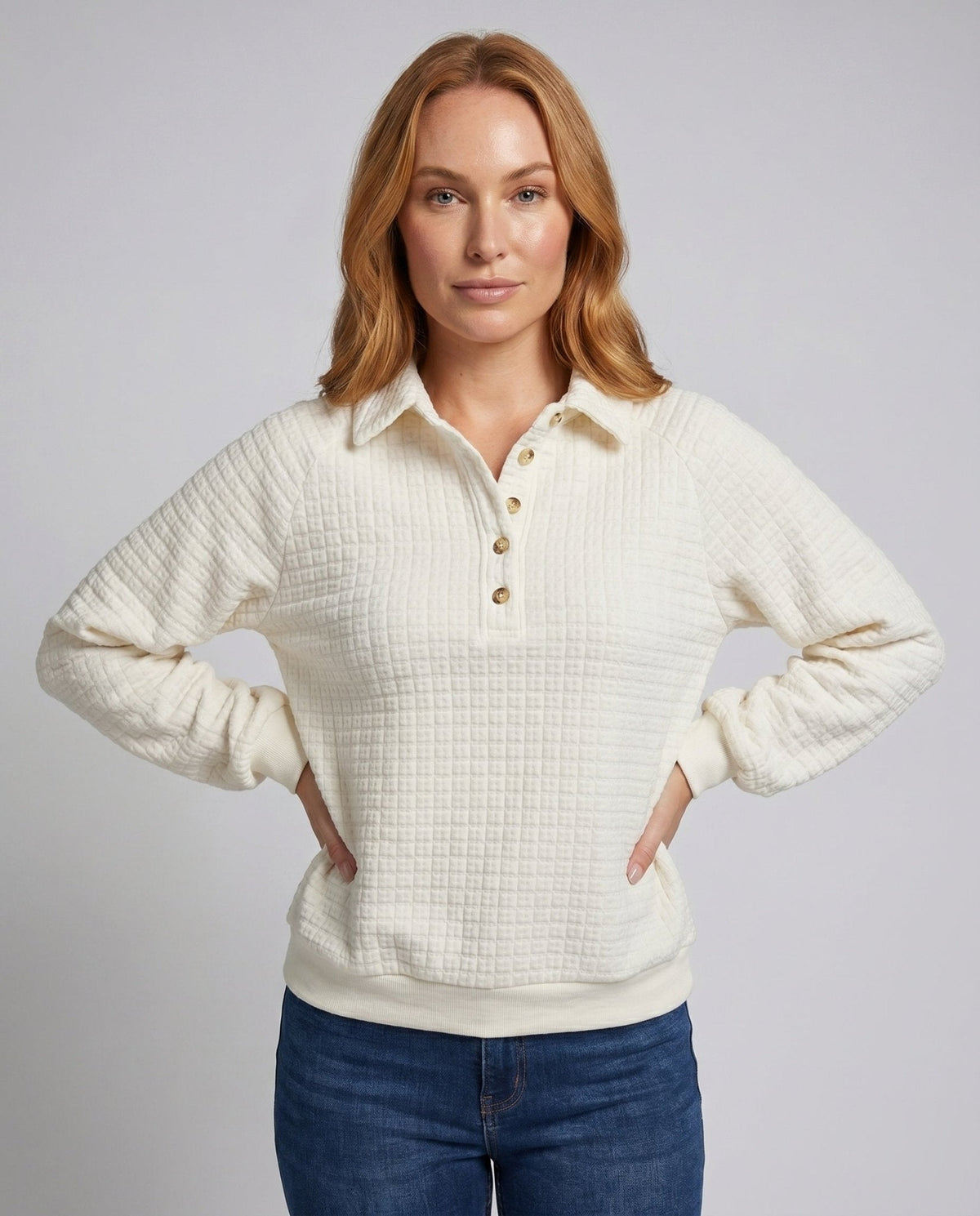 Women's casual sweater with textured fabric and button details - Chichicherry
