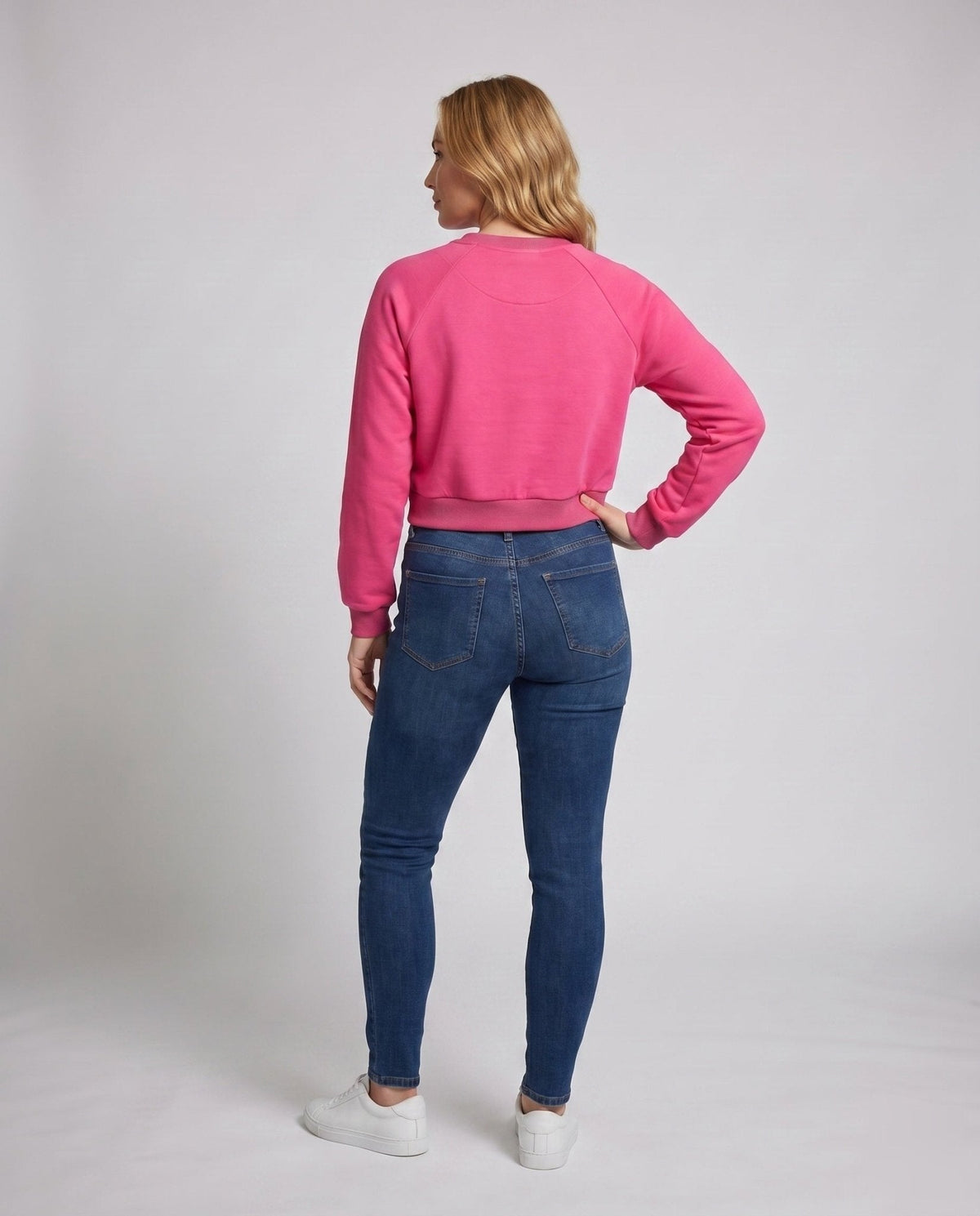 Women's casual sweatshirt with wide round neckline and elastic waistband - Chichicherry