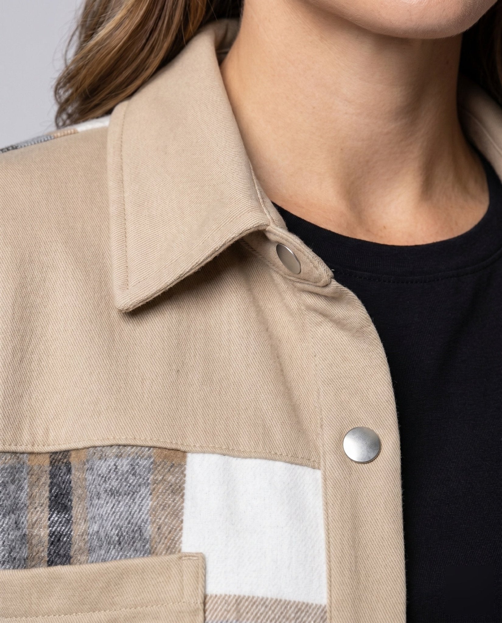 Women's Checked Shirt Jacket with Soft Lining and Practical Pockets - Chichicherry