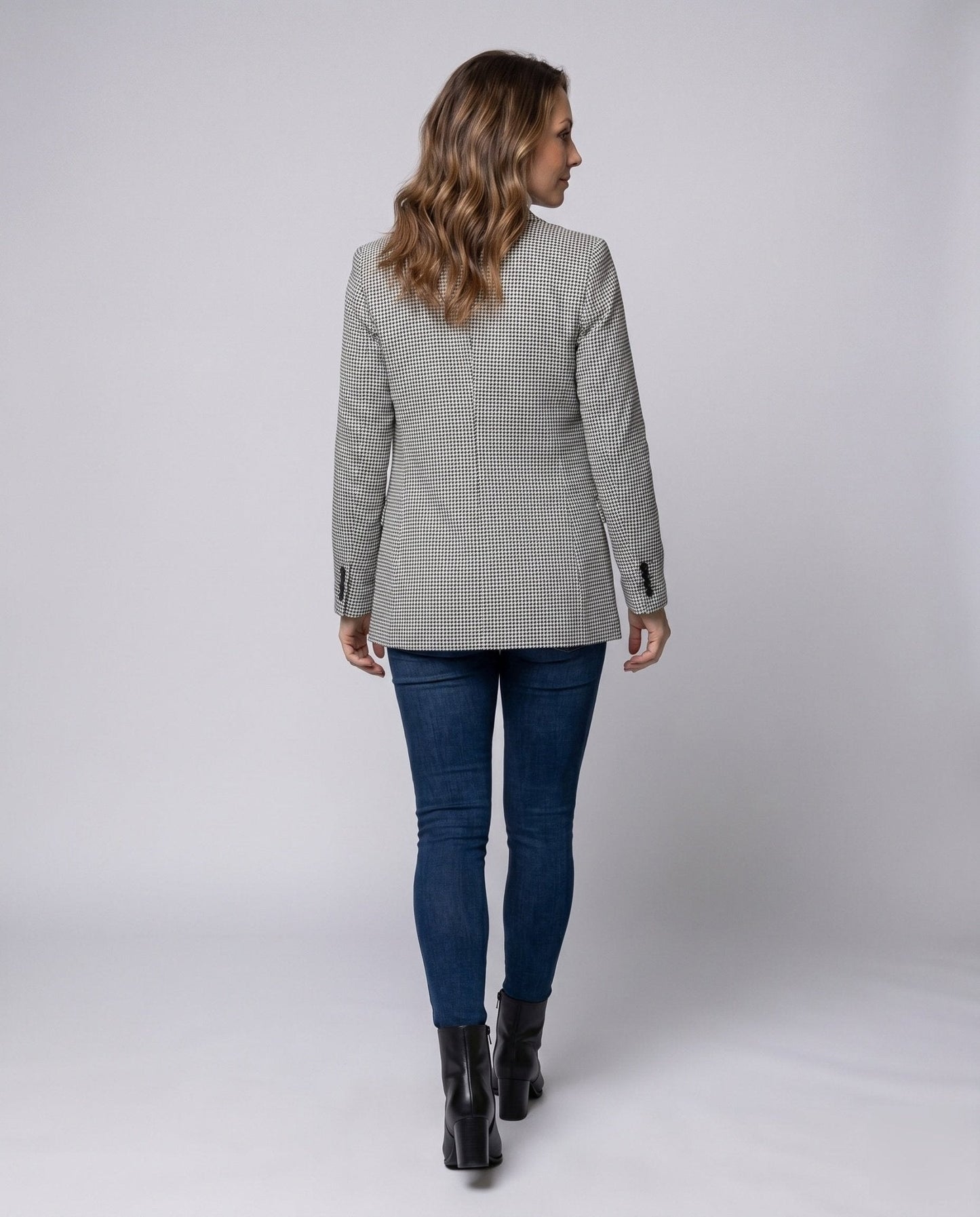 Women's checkered blazer jacket with double button placket and elegant pockets - Chichicherry