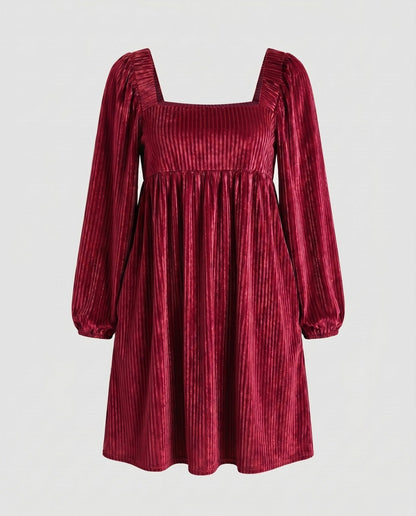 Women's dress with elegant ruffle detailing and voluminous skirt - Chichicherry