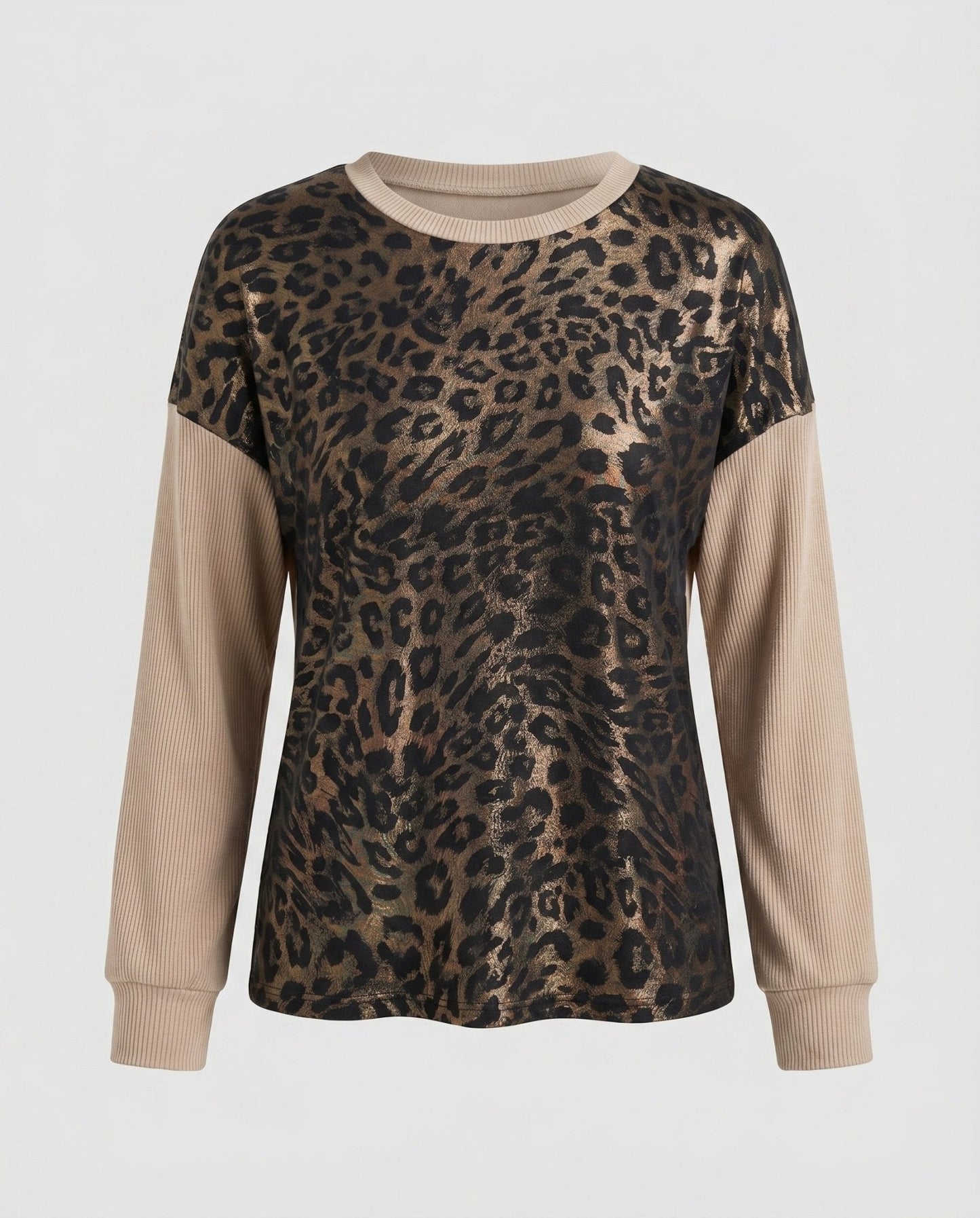 Women's Fashion Oversized T-Shirt with Animal Prints and Long Sleeves - Chichicherry
