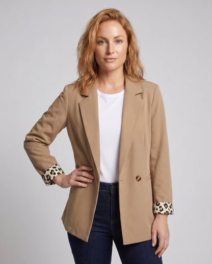 Women's fashionable blazers with animal accents - Chichicherry