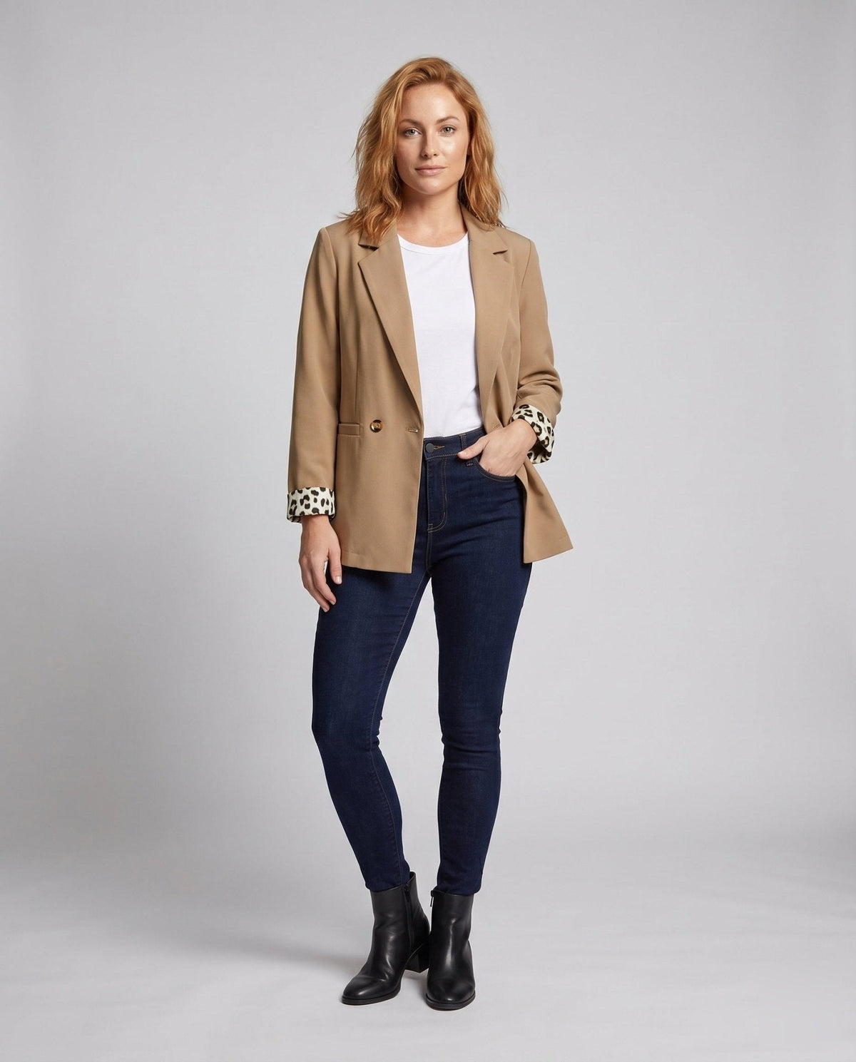 Women's fashionable blazers with animal accents - Chichicherry