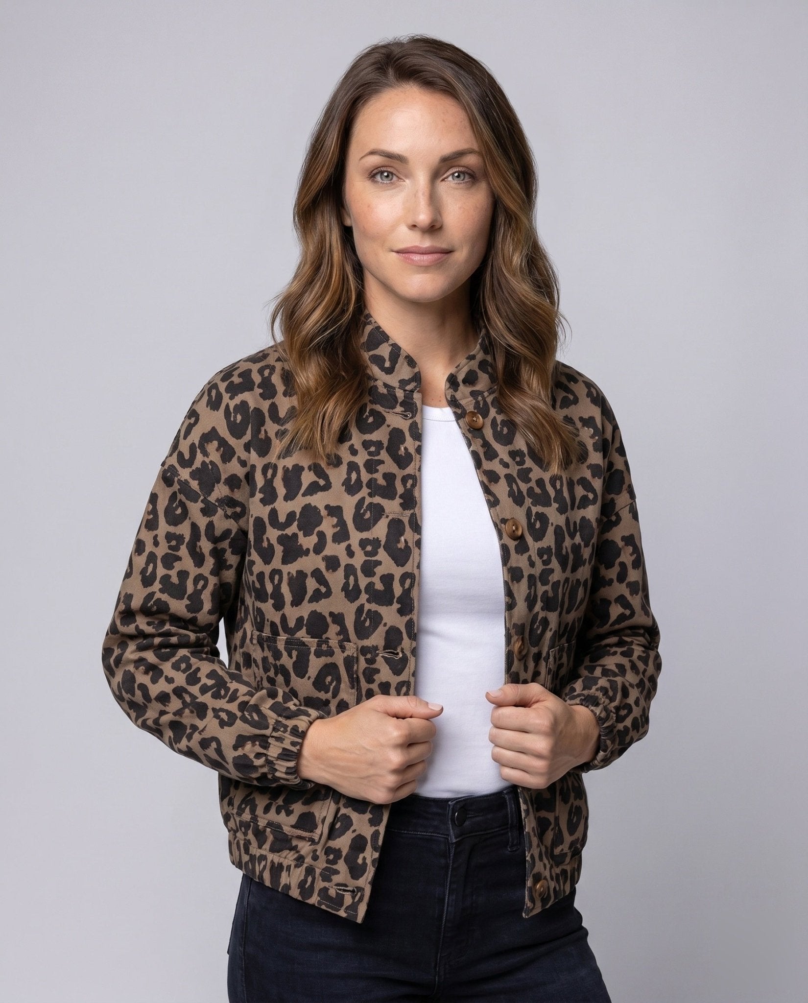 Women’s fashionable leopard print blazer with buttons - Chichicherry
