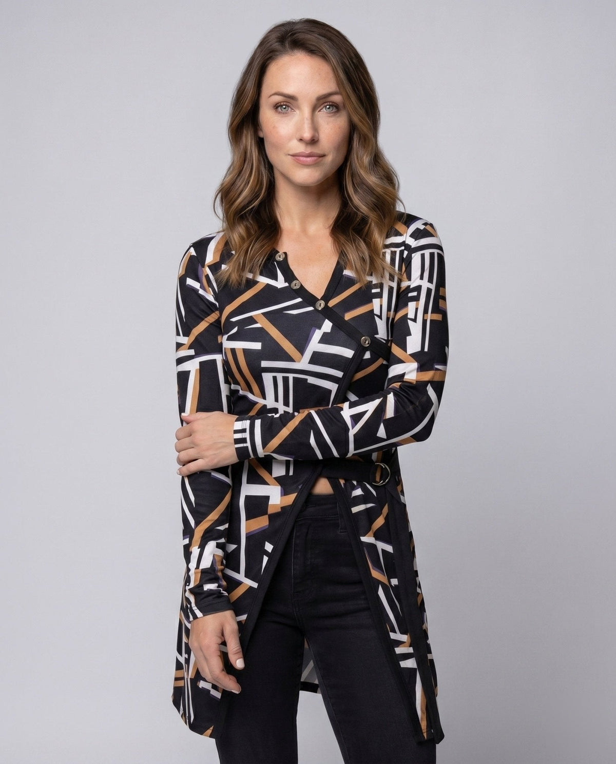 Women’s fashionable long blouse with graphic pattern - Chichicherry