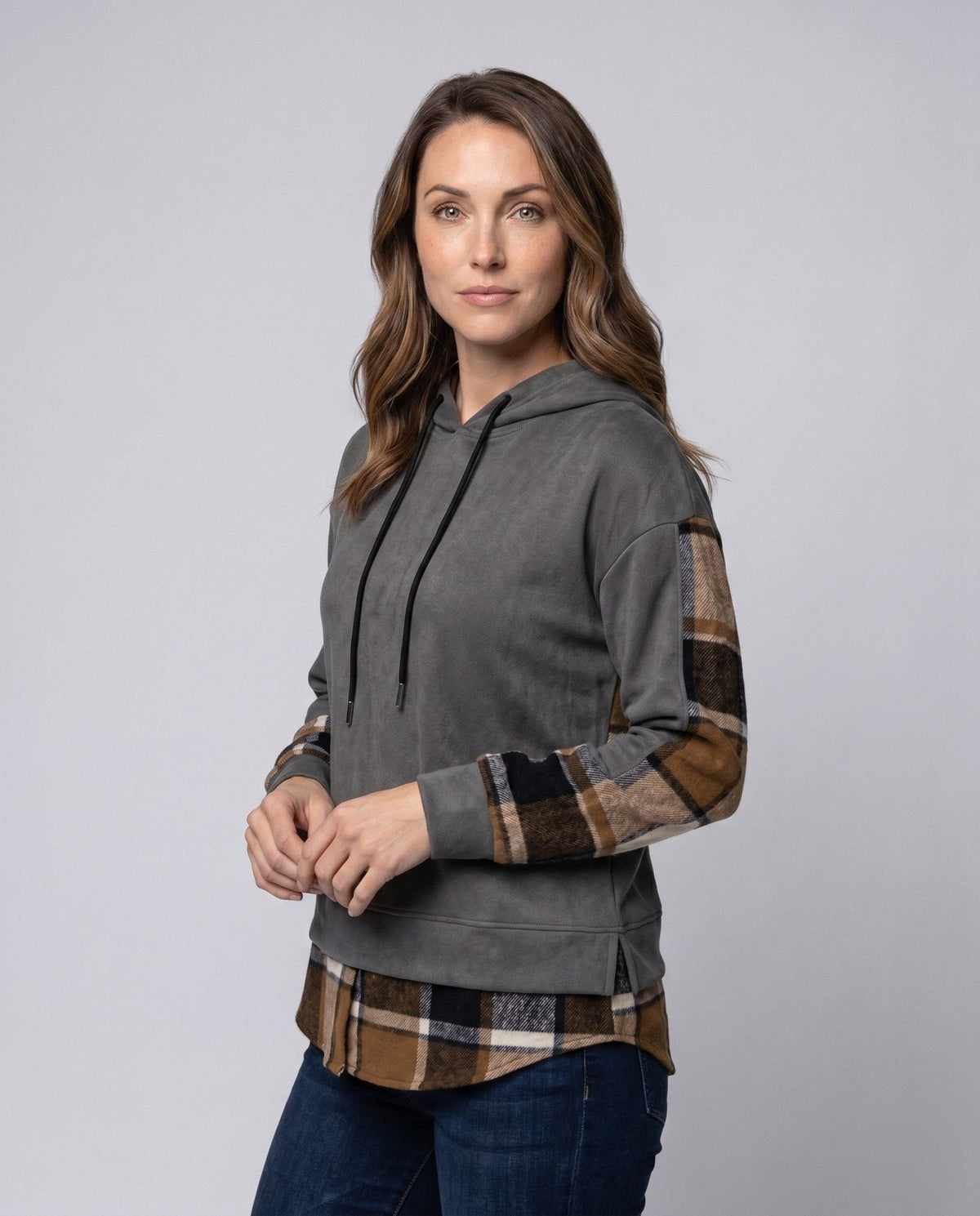 Women's hooded sweatshirt with stylish check design and modern cut - Chichicherry