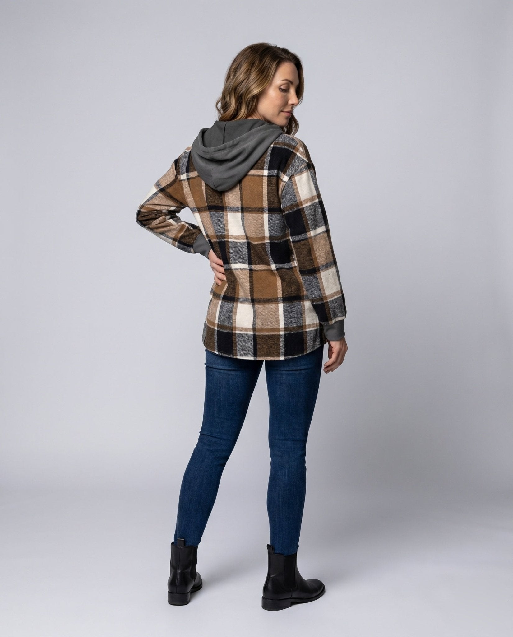 Women's hooded sweatshirt with stylish check design and modern cut - Chichicherry