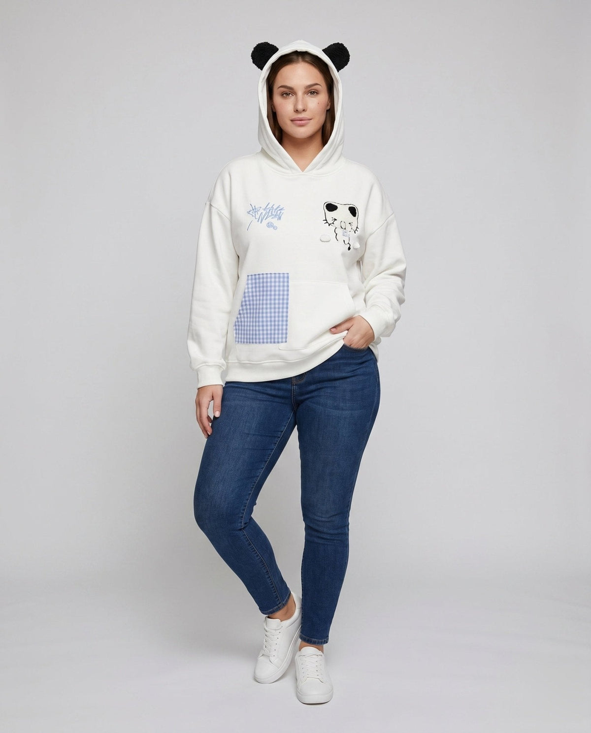 Women's hoodie with playful cat design and checkered pocket - Chichicherry