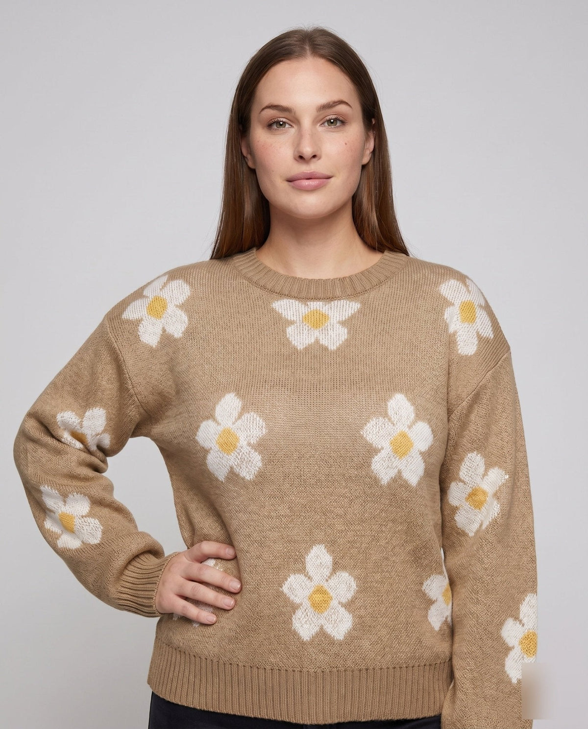 Women's knit pullover with floral patterns and relaxed fit - Chichicherry