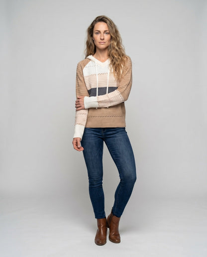 Women's knit sweater with modern V-neck and casual cut - Chichicherry