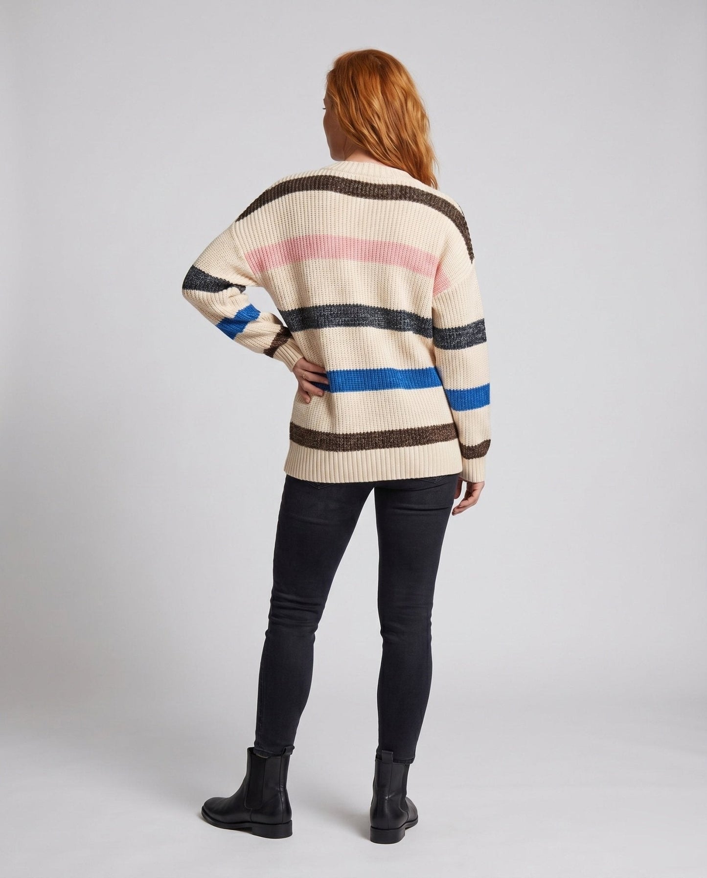 Women's knit sweater with V-neck and casual stripe pattern - Chichicherry