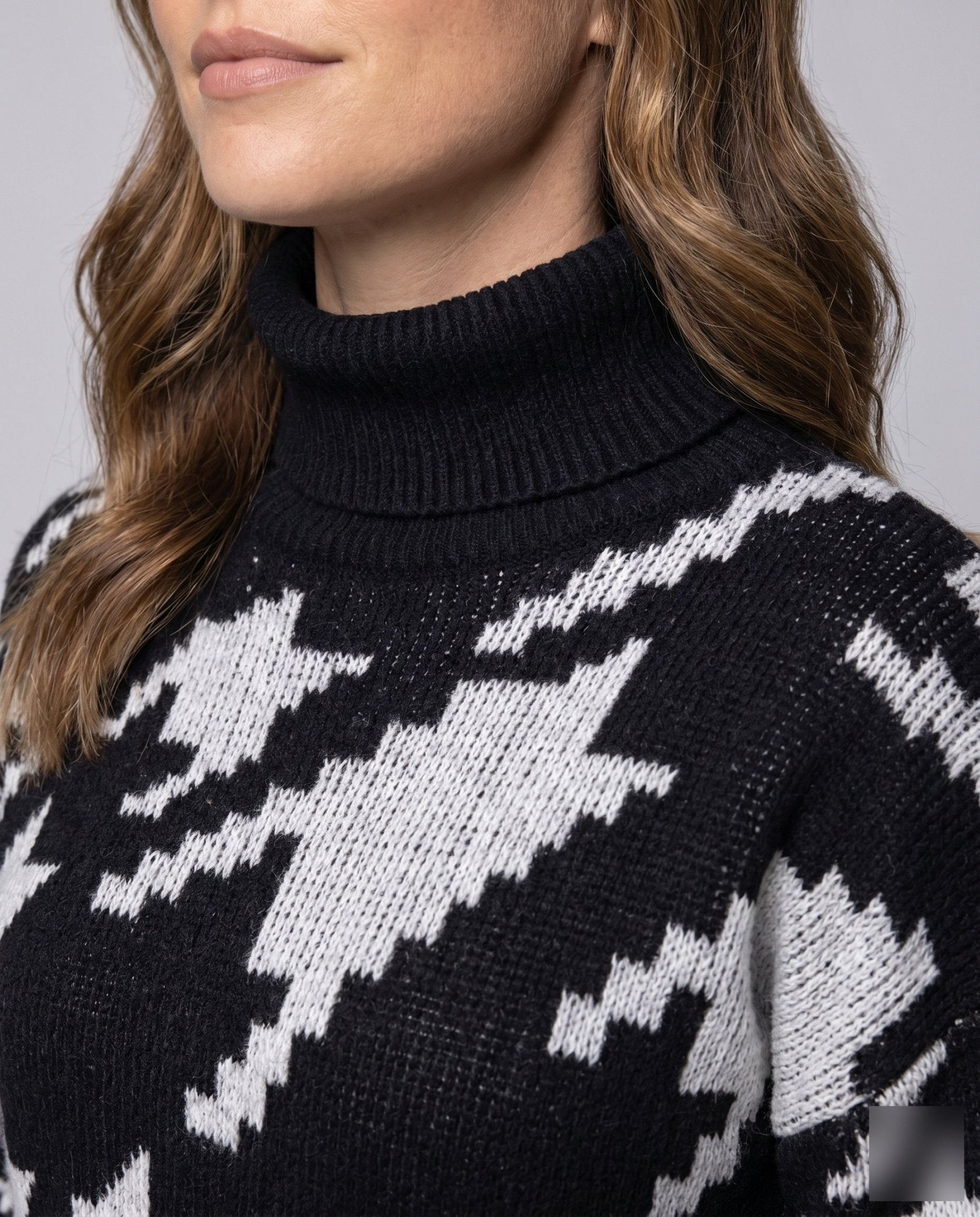 Women's knitted dress with fashionable star pattern - Chichicherry