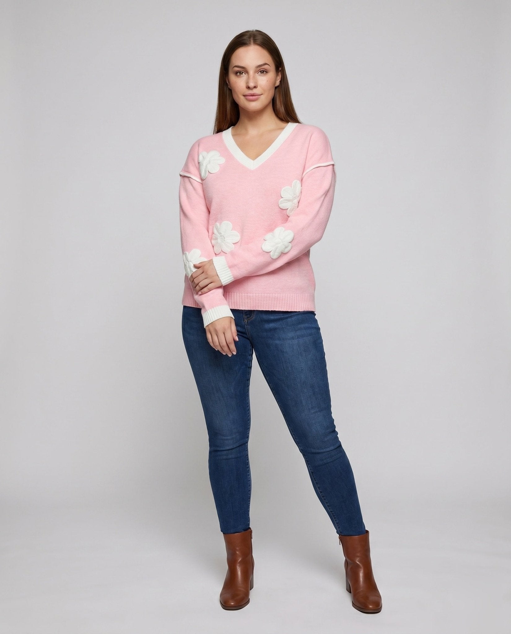 Women's knitted sweater with floral appliqués - Chichicherry